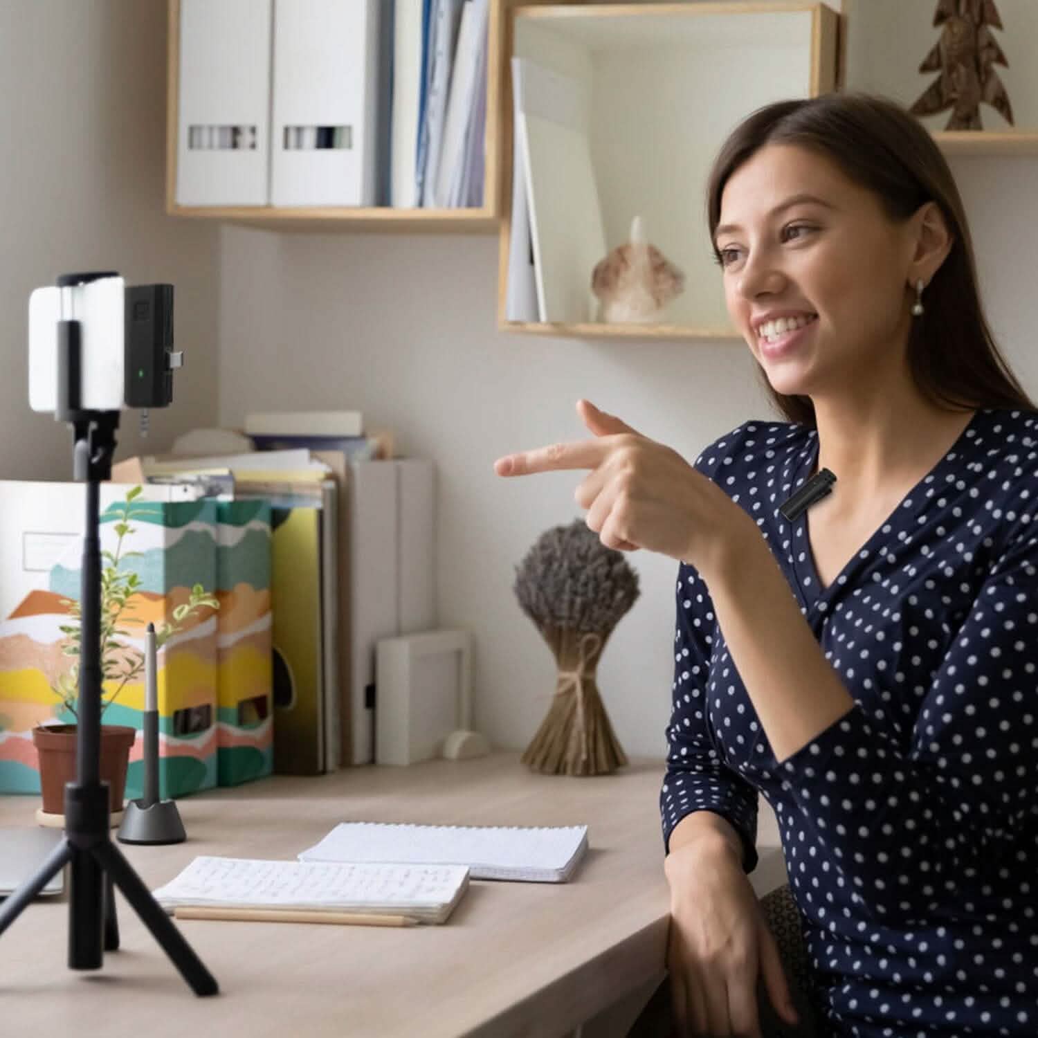 3-in-1 Wireless Clip On Microphone Omnidirectional Noise Reduction Plug